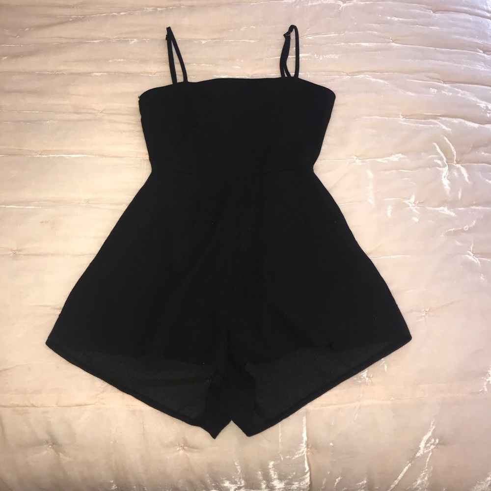 LF straight neck line tie back black romper